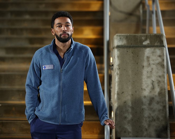 Grey's Anatomy - Season 19 - Shadow of Your Love - Photos - Anthony Hill