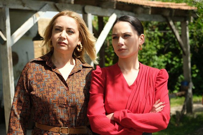 Bir Zamanlar Çukurova - Episode 33 - Kuvat elokuvasta - İlayda Çevik