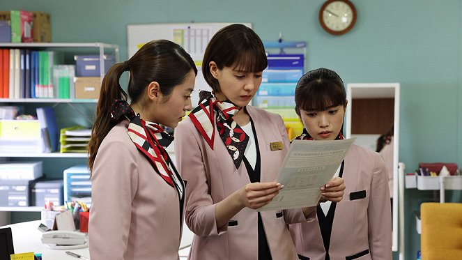 Uketsuke no Joe - Episode 3 - Photos - Momoko Tanabe, Reina Triendl, Karen Miyama