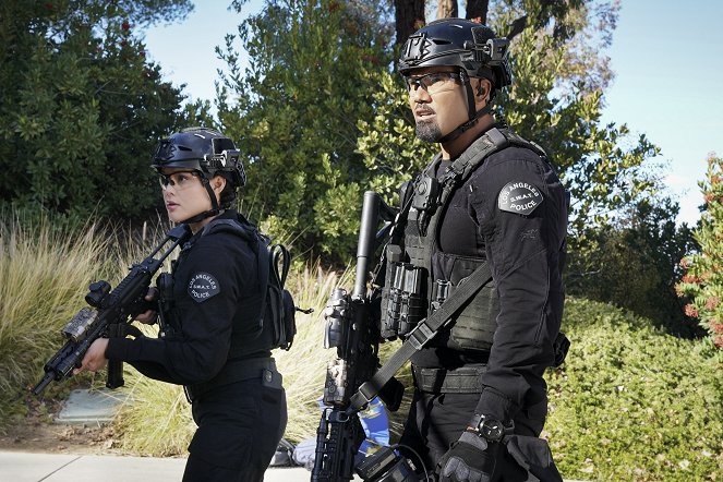 S.W.A.T. - Season 6 - Addicted - Photos