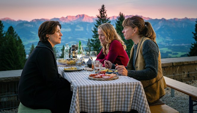 Doma v horách - Die Zweitgeborenen - Z filmu - Martina Gedeck, Theresa Scholze, Catherine Bode