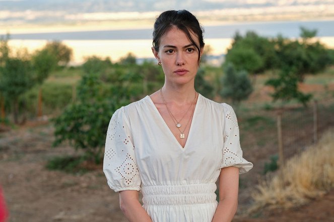 Gül Masalı - Episode 4 - Photos - Gülper Özdemir