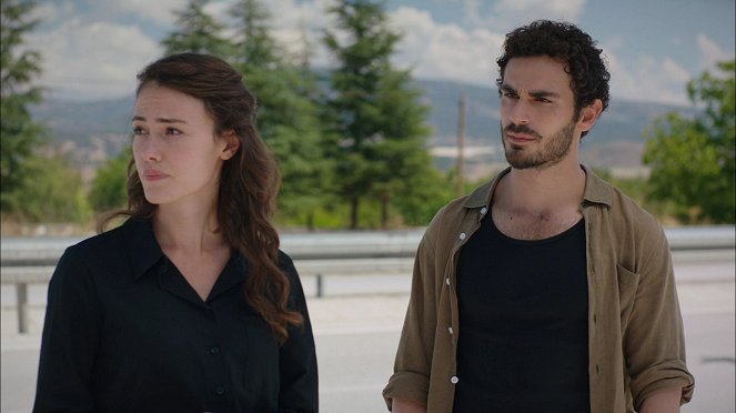 Gül Masalı - Film - Gülper Özdemir, Erdem Kaynarca