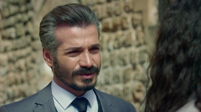 Hercai - Episode 10 - Photos