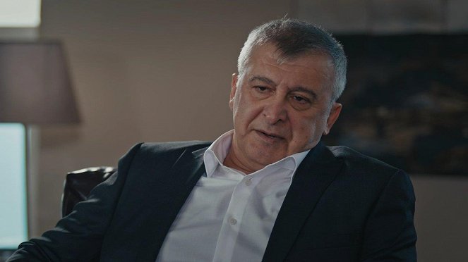 Eşkiya Dünyaya Hükümdar Olmaz - Episode 15 - De la película