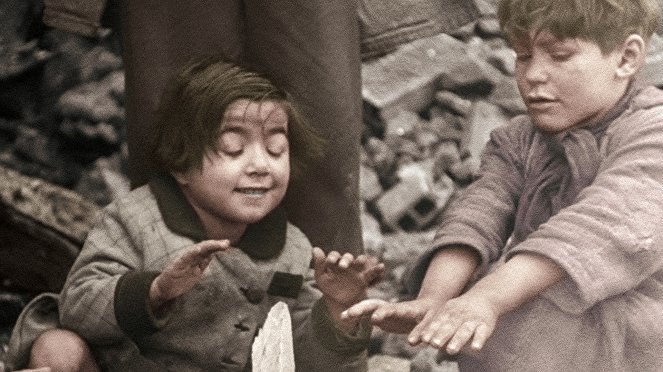 1945 : Les enfants du chaos - Filmfotos
