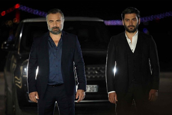 Eşkiya Dünyaya Hükümdar Olmaz - Episode 3 - Film - Oktay Kaynarca, Ozan Akbaba