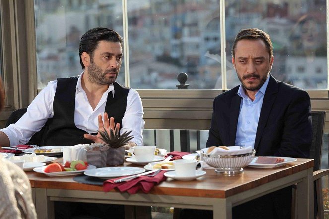 Eşkiya Dünyaya Hükümdar Olmaz - Episode 8 - De la película - Ozan Akbaba