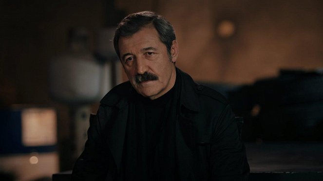 Eşkiya Dünyaya Hükümdar Olmaz - Episode 13 - De la película