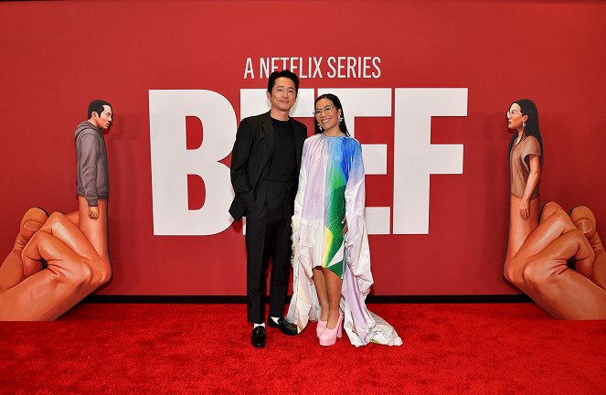 Balhé - Rendezvények - Netflix's Los Angeles premiere of "BEEF" at Netflix Tudum Theater on March 30, 2023 in Los Angeles, California - Steven Yeun, Ali Wong