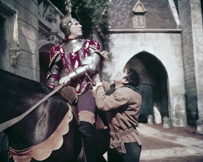 The Hunchback of Notre Dame - Photos - Anthony Quinn