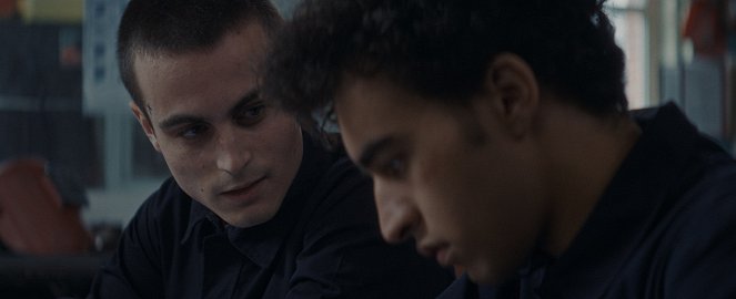 Le Paradis - Do filme - Julien de Saint-Jean, Khalil Ben Gharbia