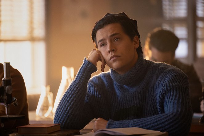 Riverdale - Chapter One Hundred Twenty: Sex Education - Photos - Cole Sprouse