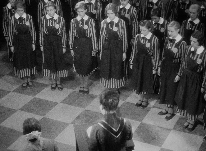Muchachas de uniforme - De la película