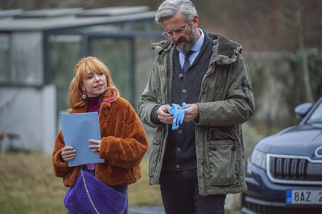 Případy mimořádné Marty - Východní vítr - Filmfotos - Tatiana Dyková, Roman Zach