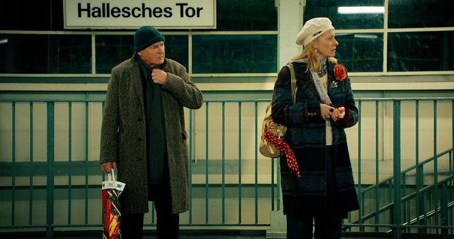 Die Unschärferelation der Liebe - Z filmu - Burghart Klaußner, Caroline Peters