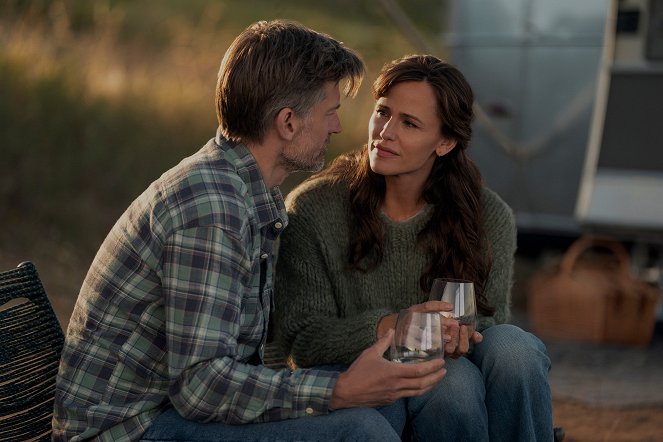 The Last Thing He Told Me - The Day After - Photos - Nikolaj Coster-Waldau, Jennifer Garner