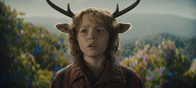 Sweet Tooth: El niño ciervo - Dentro del bosque - De la película - Christian Convery