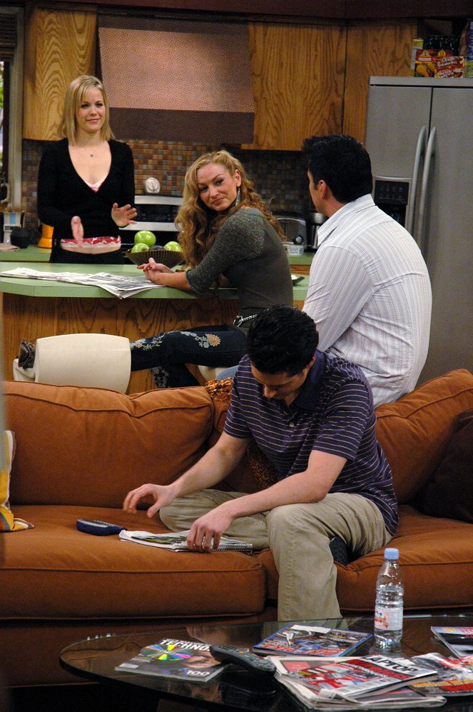 Joey - Season 1 - Joey and the Neighbor - Photos - Andrea Anders, Drea de Matteo