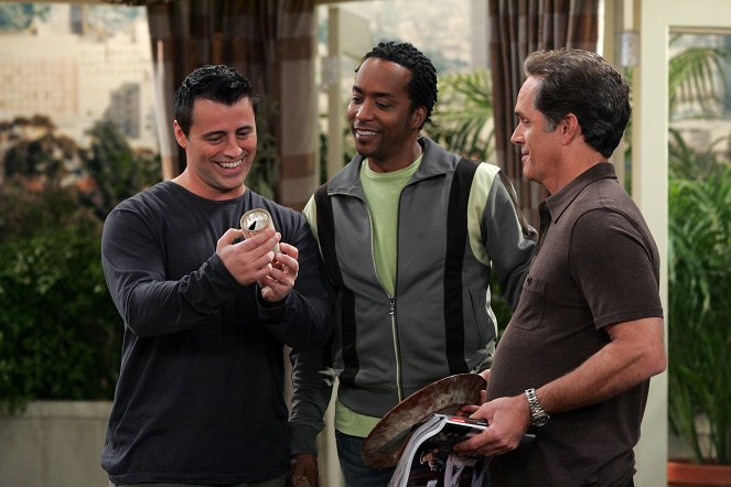 Joey - Season 2 - Joey and the Bachelor Thanksgiving - Photos - Matt LeBlanc, Miguel A. Núńez Jr., Gregory Harrison