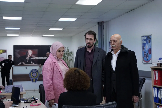 Kızılcık Şerbeti - Episode 21 - De la película - Settar Tanrıöğen