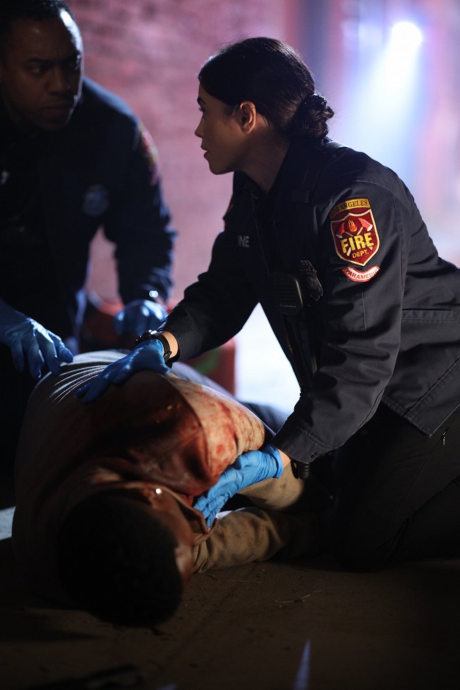 Az újonc - Season 5 - Under Siege - Filmfotók - Jenna Dewan