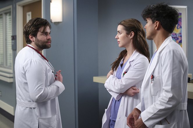 Grey's Anatomy - Die jungen Ärzte - Schießpulver und Blei - Filmfotos - Jake Borelli, Adelaide Kane, Niko Terho