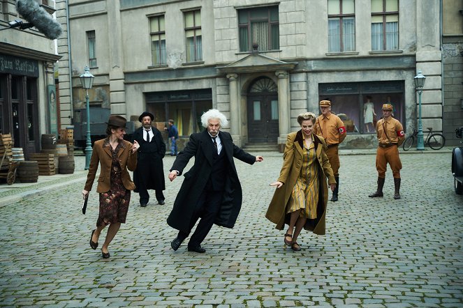 Niemiecki geniusz - Pewność siebie, dobry wygląd i Einstein - Z filmu - Trystan Pütter