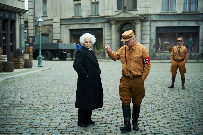 Niemiecki geniusz - Pewność siebie, dobry wygląd i Einstein - Z filmu - Trystan Pütter, Detlev Buck