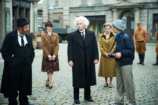 Niemiecki geniusz - Pewność siebie, dobry wygląd i Einstein - Z filmu - Kida Khodr Ramadan, Trystan Pütter, Heike Makatsch