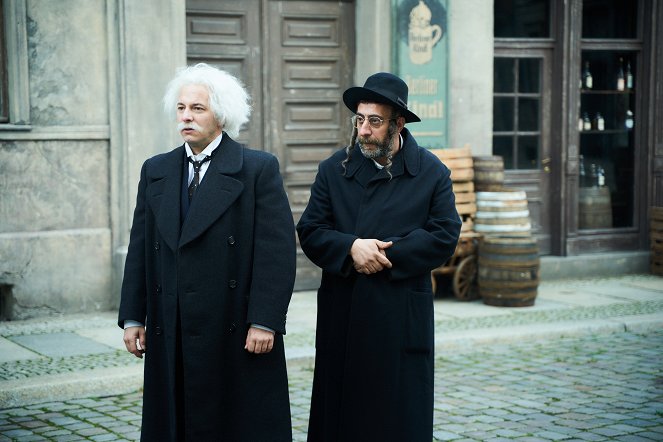 Německý génius - Zuversicht, gutes Aussehen und Einstein - Z filmu - Trystan Pütter, Kida Khodr Ramadan