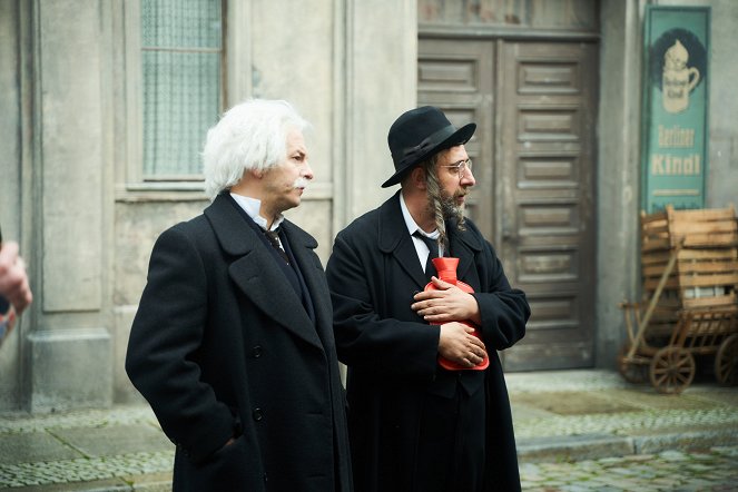 Niemiecki geniusz - Pewność siebie, dobry wygląd i Einstein - Z filmu - Trystan Pütter, Kida Khodr Ramadan