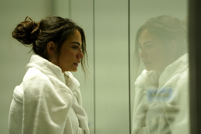 Adım Farah - Season 1 - Kara Kuzu - Filmfotos - Demet Özdemir