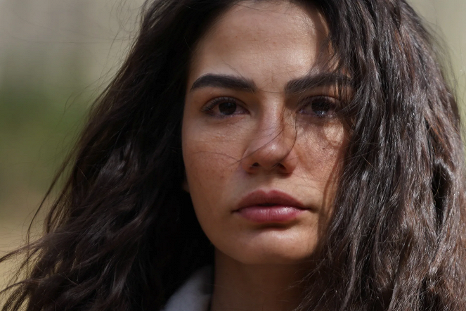 Adım Farah - Season 1 - Kara Kuzu - De la película - Demet Özdemir