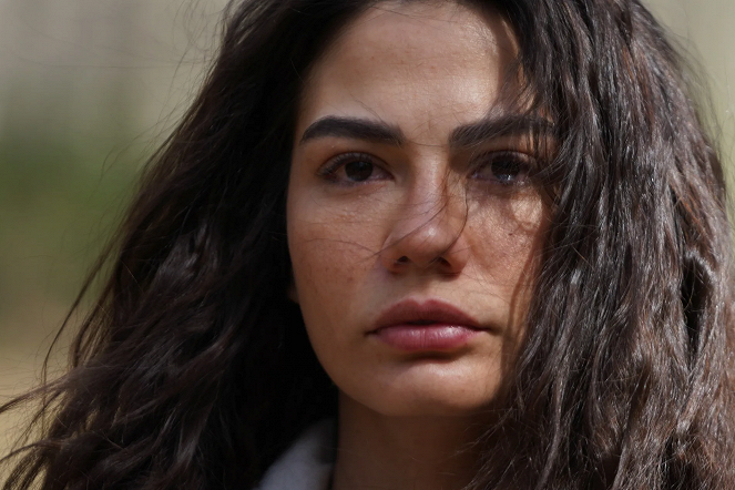 My Name Is Farah - Season 1 - Kara Kuzu - Photos - Demet Özdemir