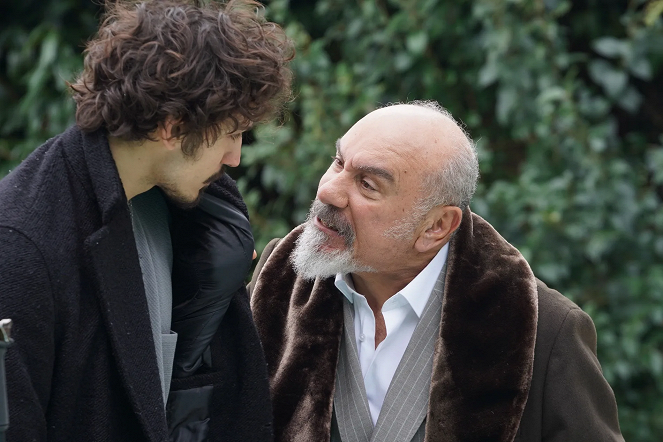 Adım Farah - Season 1 - Küçük Şah - Filmfotók - Mustafa Avkıran