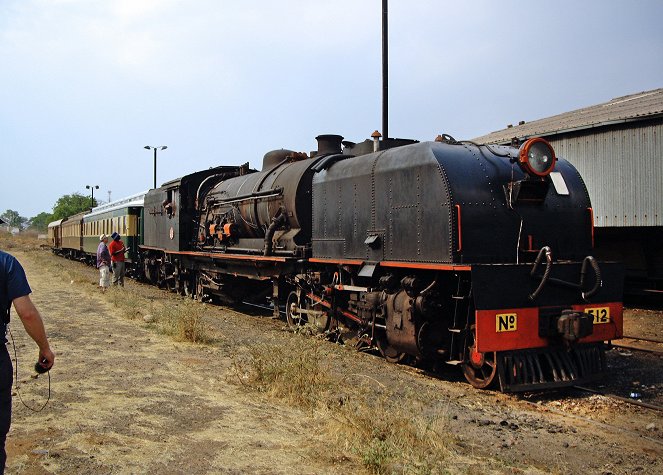 Eisenbahn-Romantik - Von Tausendfüßlern, Elefanten und Löwenbabys – Shongololo-Express (1) - De la película