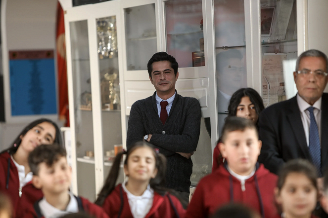 Taçsız Prenses - Season 1 - Z filmu - İsmail Hacıoğlu