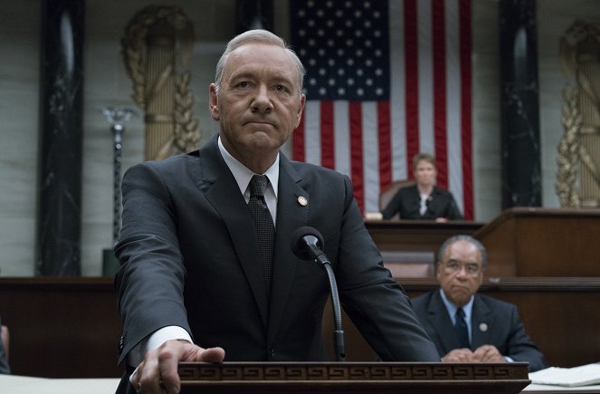 House of Cards - Chapter 53 - Photos