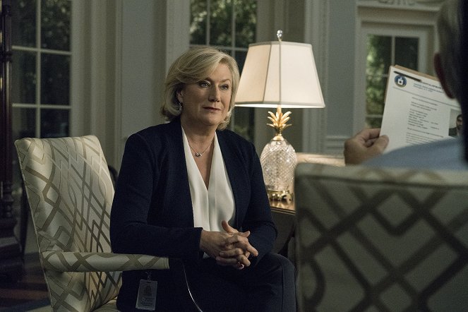 House of Cards - Chapter 55 - Photos