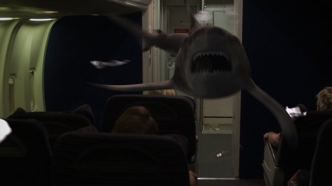 Sharknado 2: The Second One - Van film
