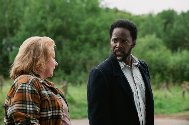 From - Tether - Photos - Elizabeth Saunders, Harold Perrineau