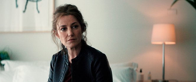 Rose Plays Julie - Do filme - Orla Brady