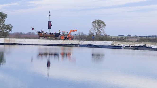 De l'eau jaillit le feu - Z filmu