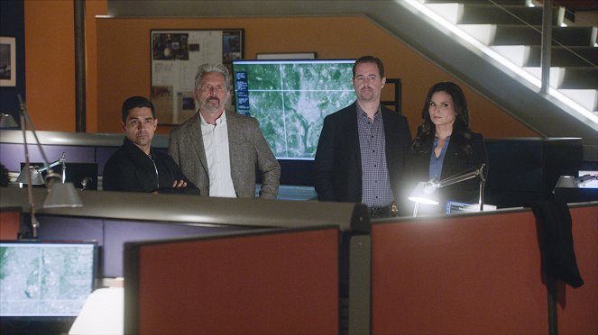 Agenci NCIS - Second Opinion - Z filmu - Wilmer Valderrama, Gary Cole, Sean Murray, Katrina Law