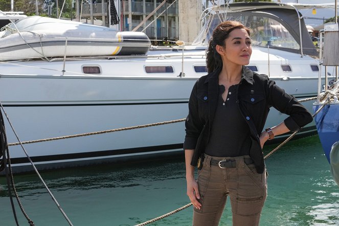 Navy CIS: Hawai'i - Season 2 - Lucys Nachtschicht - Dreharbeiten - Yasmine Al-Bustami