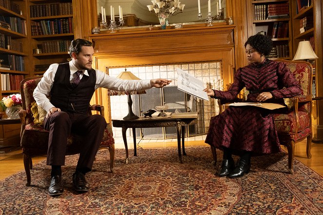 Murdoch Mysteries - Sometimes They Come Back, Part 1 - Photos - James Graham, Shanice Banton