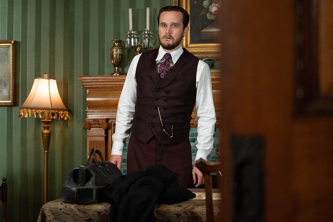 Murdoch Mysteries - Sometimes They Come Back, Part 2 - Photos - James Graham