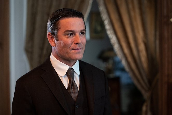 Murdoch Mysteries - An Avoidable Hinder - De la película