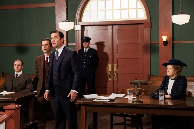 Murdoch Mysteries - Virtue and Vice - Photos